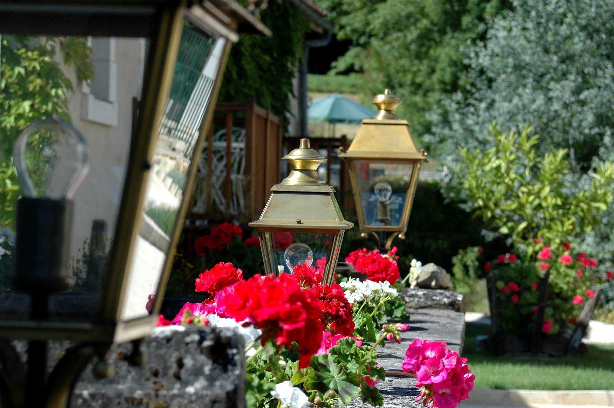 Hotel Moulin De Vigonac Valeuil Zewnętrze zdjęcie